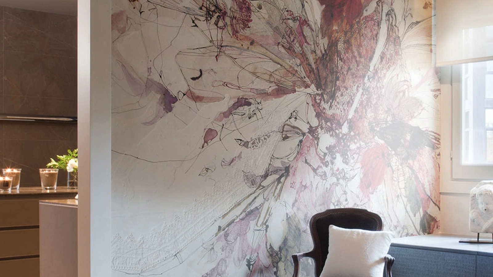 Carta da parati Boudoir II con illustrazione artistica floreale di Inkiostro Bianco