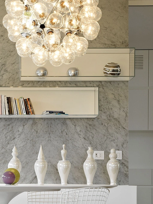Carta da parati monocromatica White Marble di Inkiostro Bianco