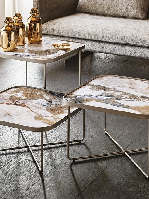 Tavolino in acciaio goffrato e piano in ceramica Benny Keramik di Cattelan Italia