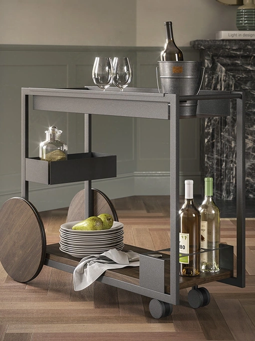 Tavolino su ruote a carrello con piani in legno Brandy di Cattelan Italia