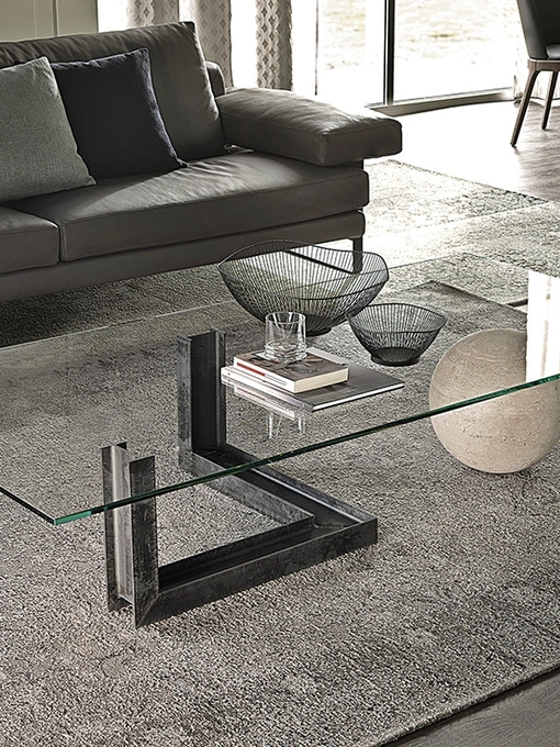 Tavolino in vetro con base in acciaio e sfera in travertino Levante di Cattelan Italia