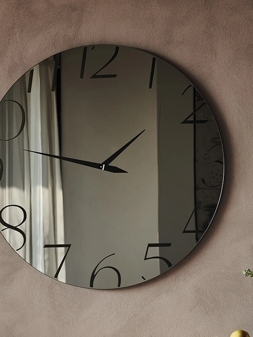 Orologio specchiato Moment di Cattelan Italia