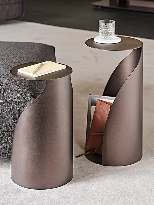 Tavolino in acciaio verniciato Penguin di Cattelan Italia