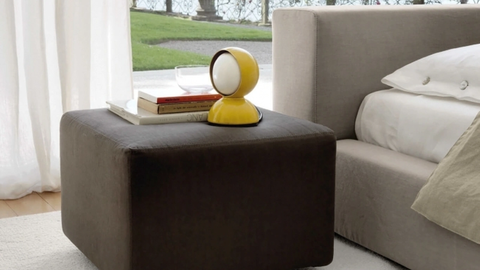 Pouf Linear in tessuto di Desirèe