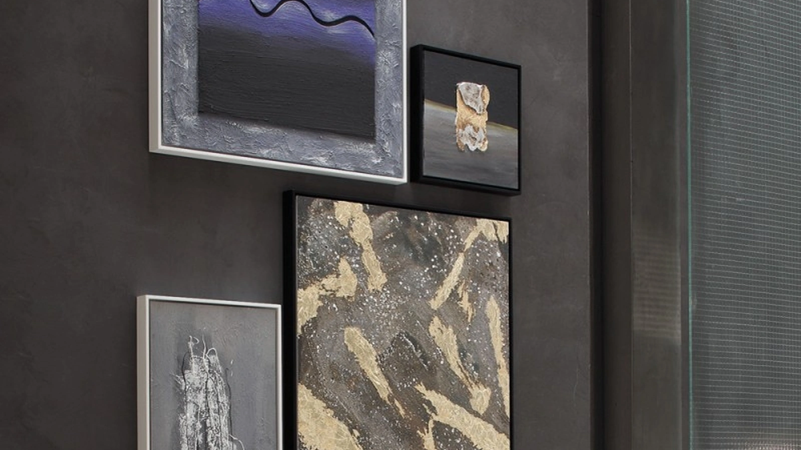 Quadri artistici in stucco e resina eseguiti manualmente e montati su cornice in legno Gallery di Adriani e Rossi