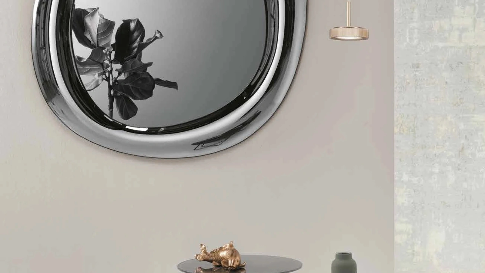 Specchio sagomato con cornice curva Move di Capodarte