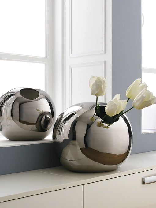 Vaso Ball in ceramica di Adriani e Rossi