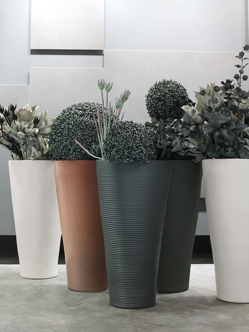 Vaso Cono Metallic di Adriani e Rossi