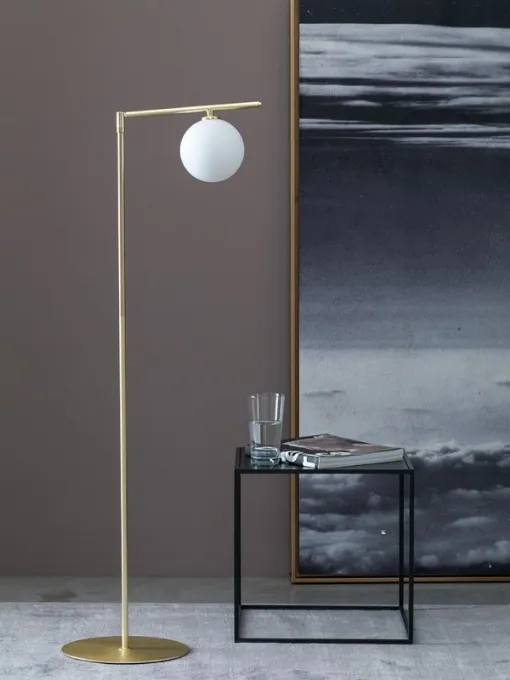 Lampada da terra con struttura snodabile in metallo cromato o oro lucido Dada Floor di Adriani e Rossi