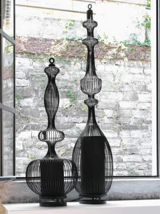 Lampada da tavolo in metallo verniciato nero File Table di Adriani e Rossi