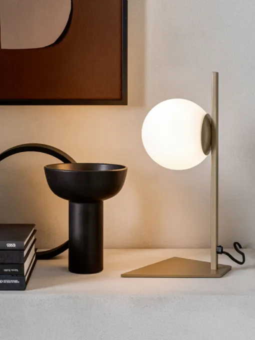 Lampada da tavolo Meridian T di Riflessi