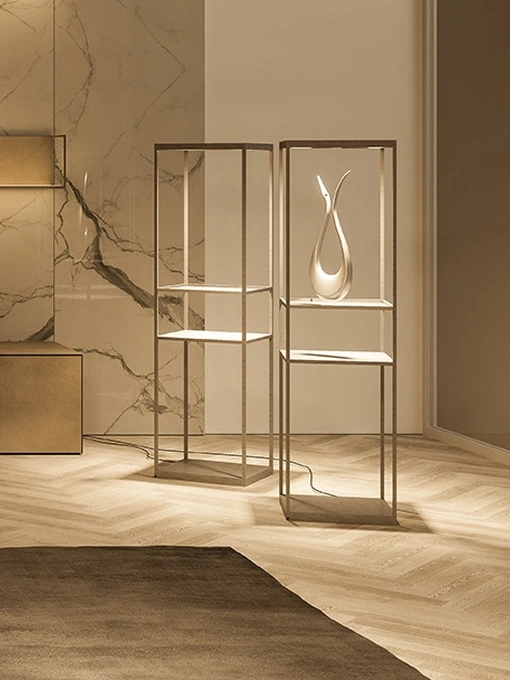 Lampada da terra in metallo con piani in ceramica Pivot di Ronda Design