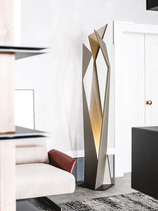 Lampada da terra in acciaio Thriller di Cattelan Italia