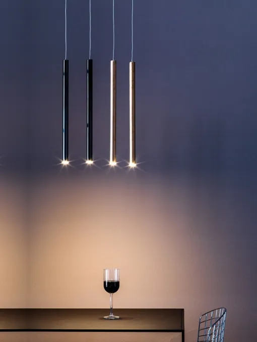 Lampada a sospensione in metallo color oro o bronzo Toby di Adriani e Rossi