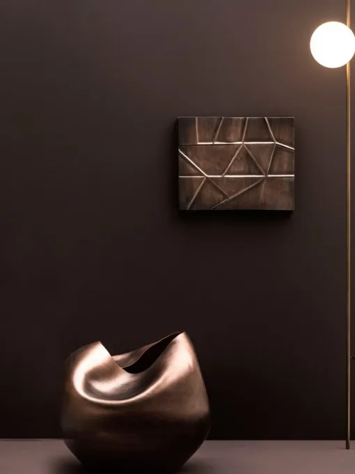 Lampada terra-soffitto Vertigo in metallo dal design essenziale di Adriani e Rossi