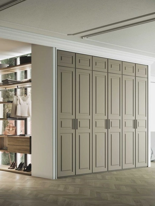 Armadio a muro Madeline di GF Interiors