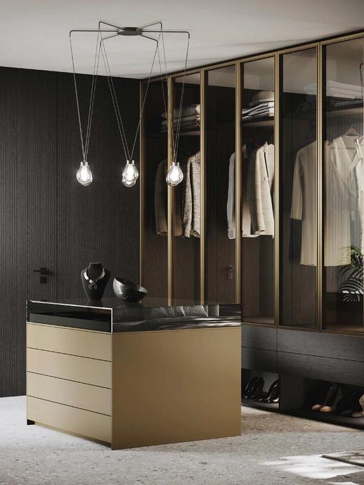 Armadio con ante battenti in vetro Shadow-Box di GF Interiors