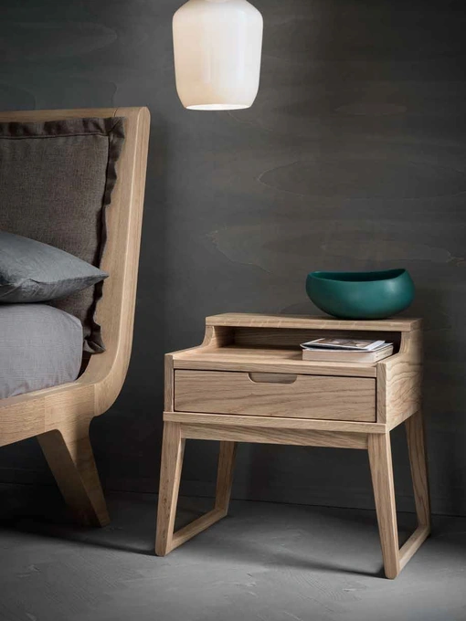 Comodino moderno in rovere massello Clover di Alta Corte