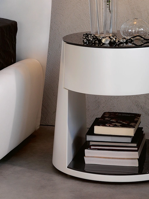 Comodino con cassetto in poliuretano rigido verniciato bianco Nigel di Cattelan Italia