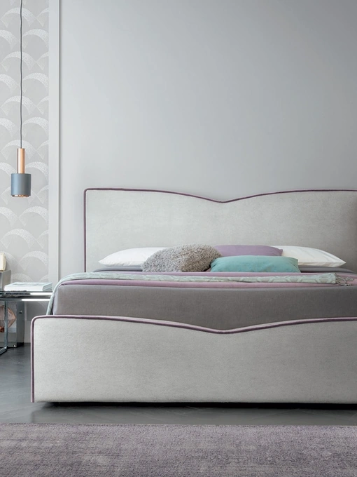 Letto in tessuto con bordo in contrasto con testiera dal design raffinato Megan di Felis