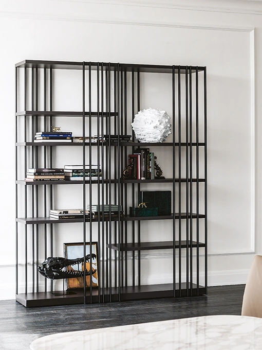 Libreria Arsenal in acciaio con ripiani in legno di Cattelan Italia