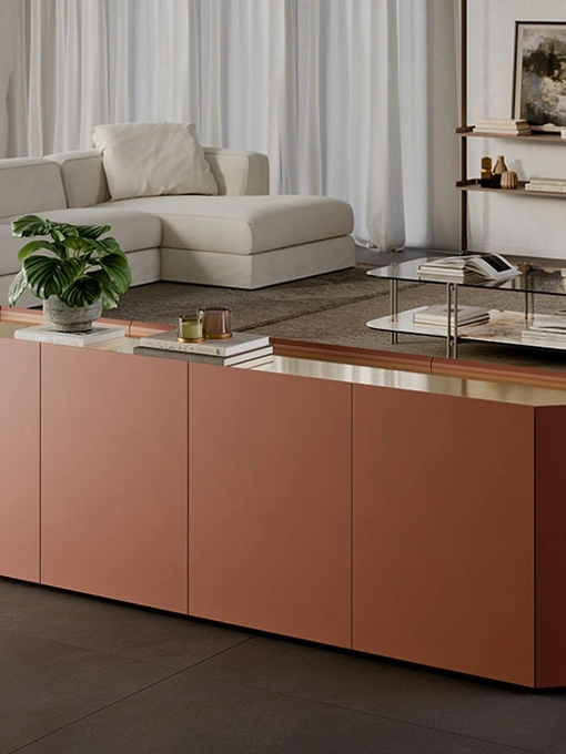 Madia in legno laccato e piano in cristallo Chelsea di Cattelan Italia