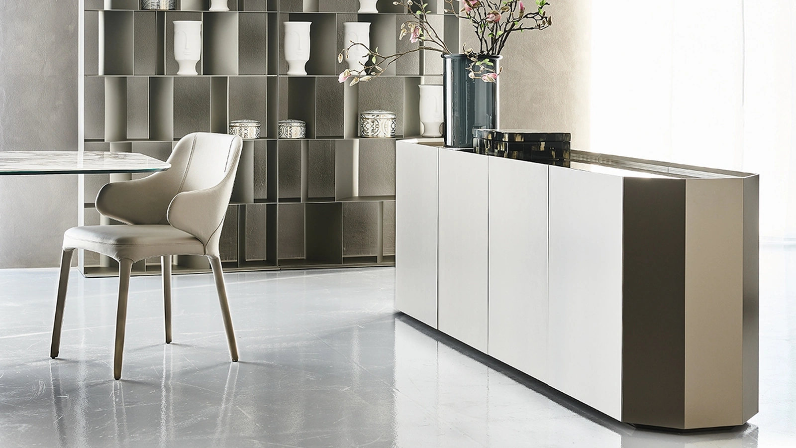 Madia Alta in legno laccato Chelsea di Cattelan Italia