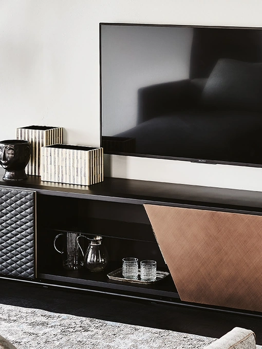 Mobile Porta Tv Aston in legno ed ecopelle di Cattelan Italia