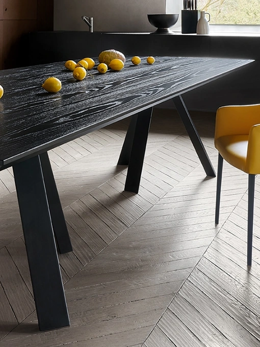 Sedia Asana in pelle con braccioli di Ronda Design