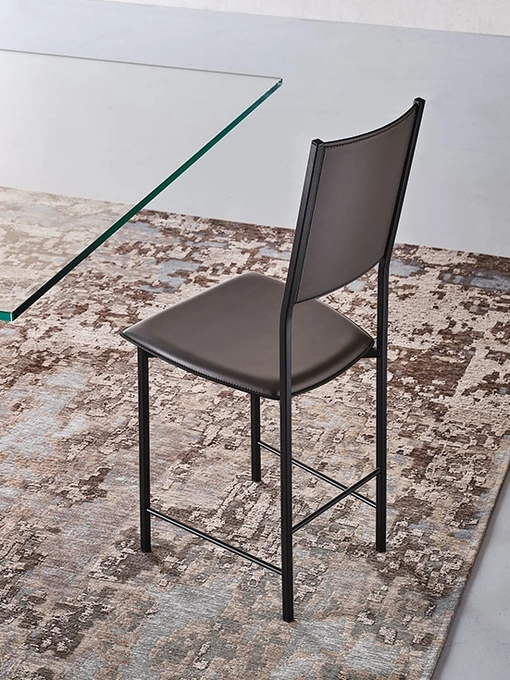 Sedia con struttura in acciaio e seduta in cuoio Alessia di Cattelan Italia