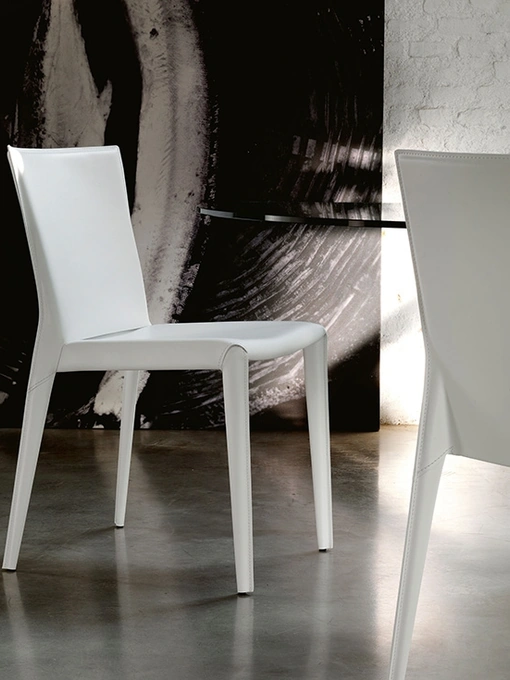 Sedia in acciaio rivestita in cuoio Beverly di Cattelan Italia