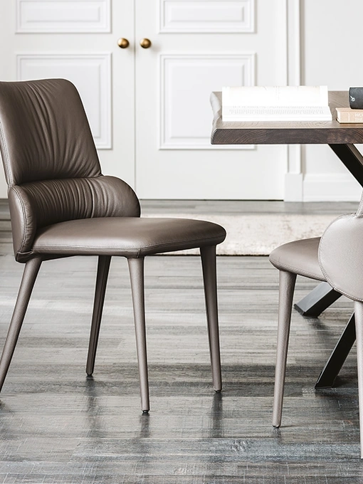 Sedia in ecopelle con struttura in metallo Ginger di Cattelan Italia