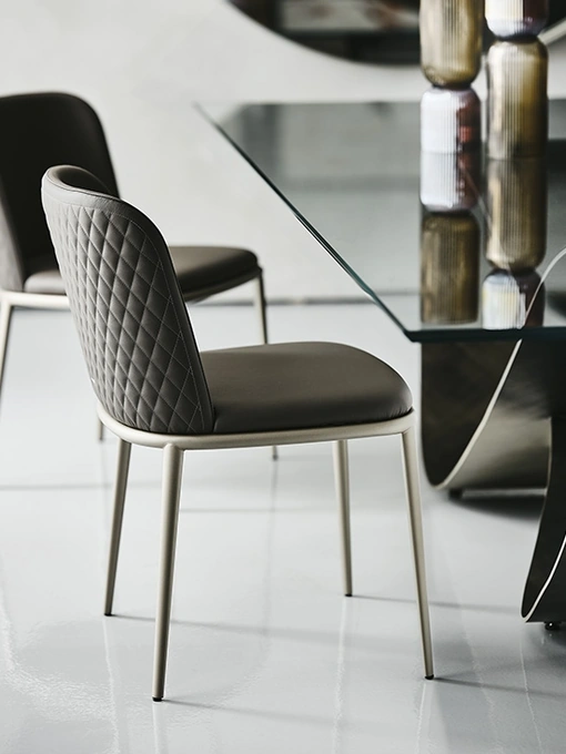 Sedia in pelle con schienale trapuntato Magda ML Couture di Cattelan Italia
