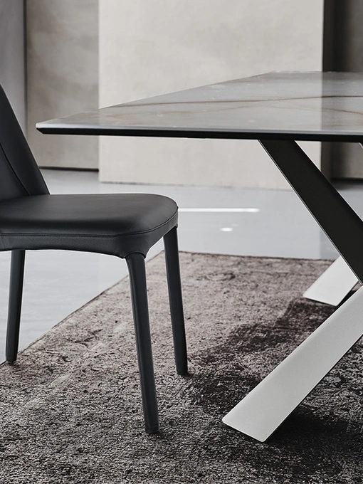 Sedia in pelle imbottita Wilma di Cattelan Italia