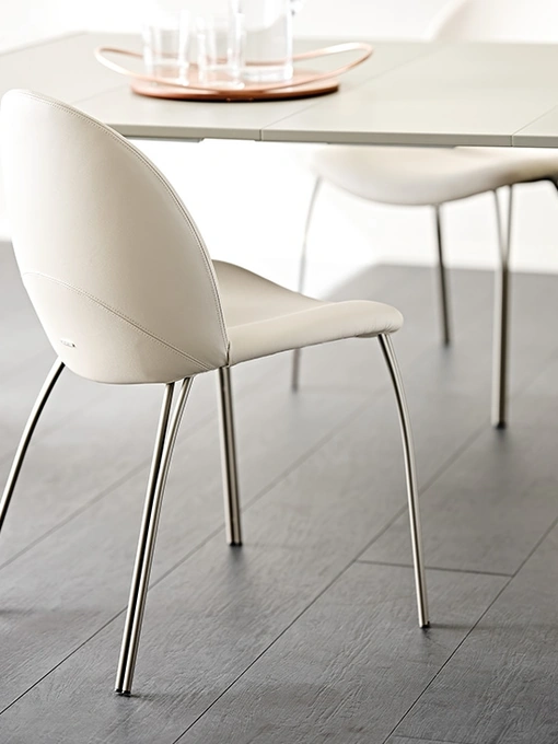 Sedia in ecopelle con struttura leggera in acciaio Holly Cattelan Italia