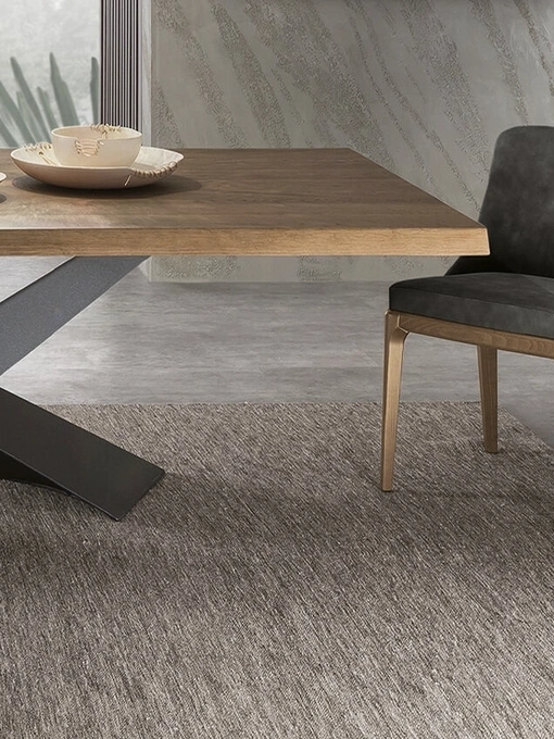 Sedia Margot in econabuk e legno di Riflessi