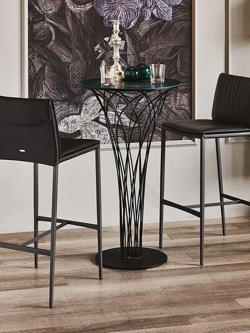 Sgabello in pelle con struttura in metallo Isabel ML di Cattelan Italia
