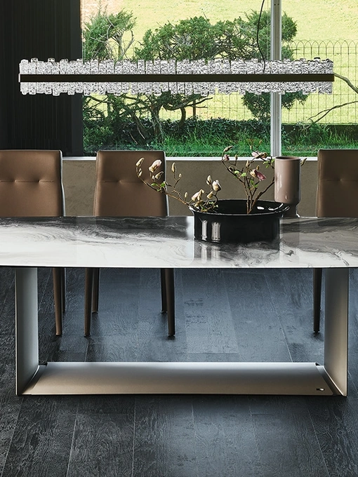 Tavolo con base in acciaio e piano in cristallo con stampa Dragon Crystalart di Cattelan Italia