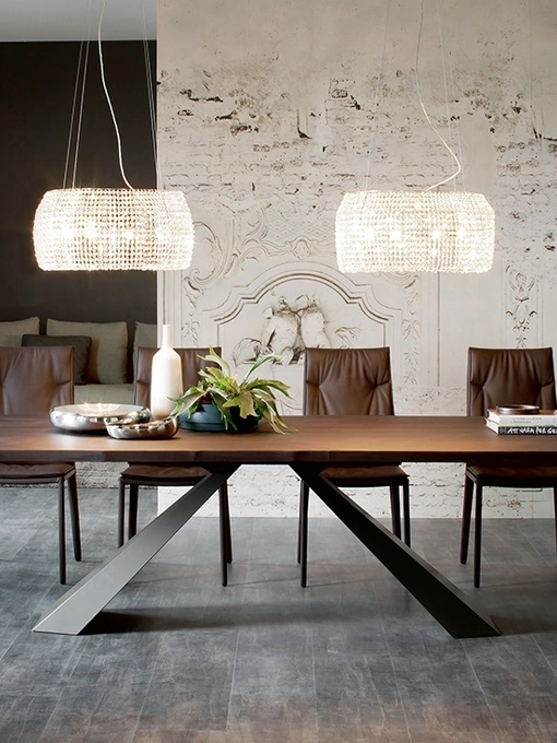 Tavolo con gambe in acciaio e piano in legno Eliot Wood di Cattelan Italia