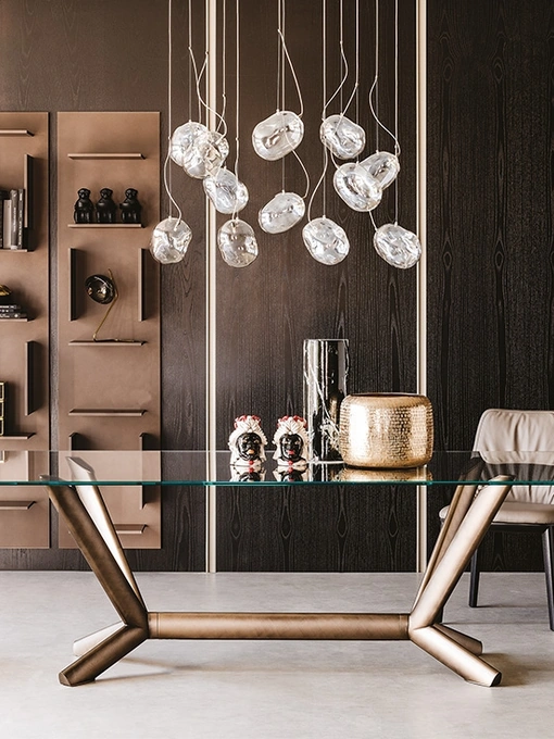 Tavolo con base in acciaio e piano in cristallo Planer di Cattelan Italia