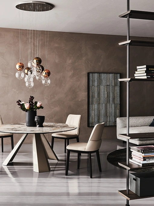 Tavolo rotondo con base a 3 gambe in acciaio e piano in ceramica Eliot Keramik Round di Cattelan Italia