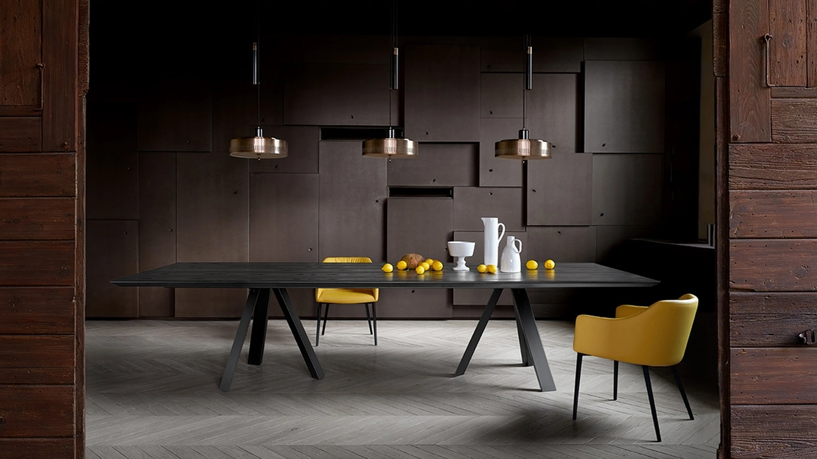 Tavolo Ki XL con top in legno e base in metallo di Ronda Design