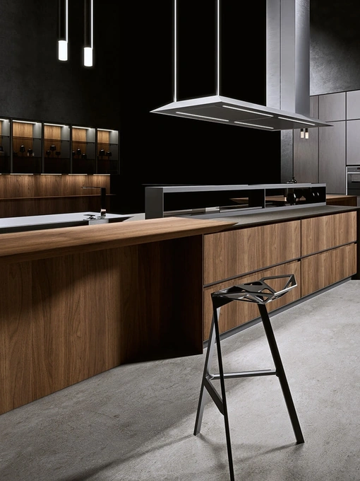 Cucina Design con isola in impiallacciato Noce Canaletto e laccato ossidato Piombo AkB 08 02 di Arrital