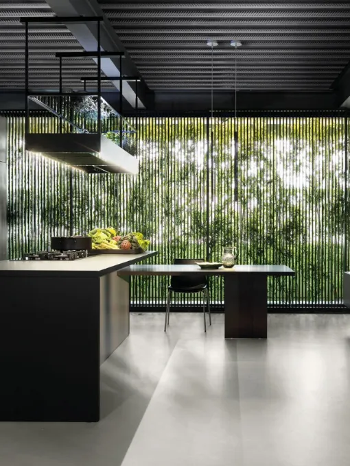 Cucina Design con isola Lain Project 6 in laccato Ottanio di Euromobil