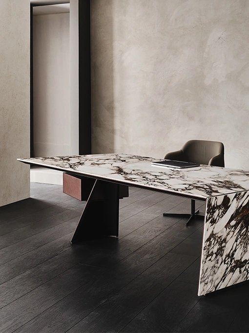Scrivania direzionale in ceramica Marmi e acciaio Nasdaq Keramik di Cattelan Italia